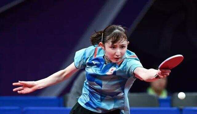 手证明她的 手证明她的