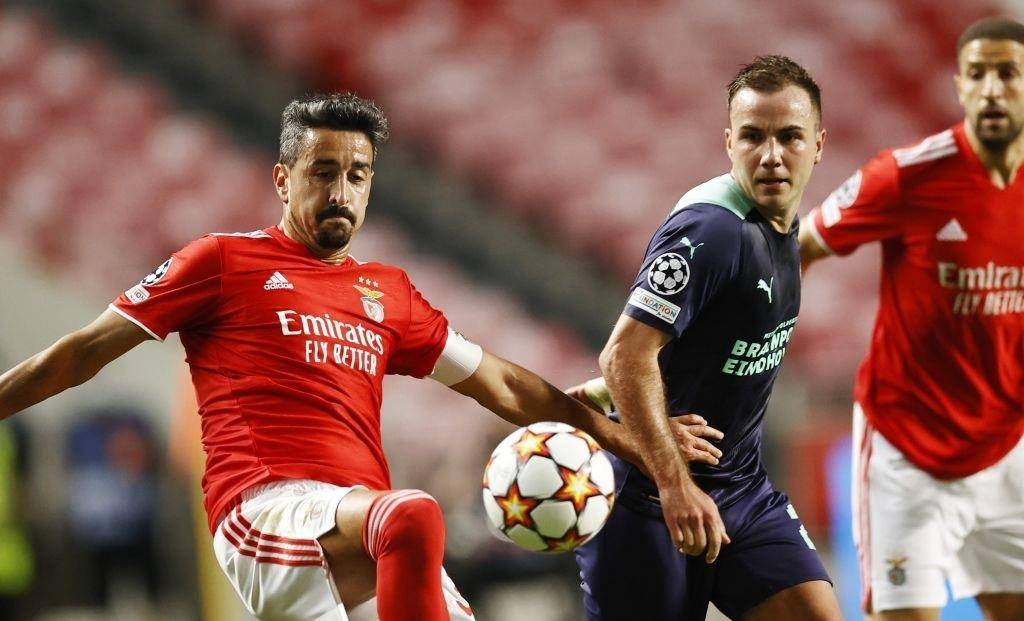 在现代足球 在现代足球